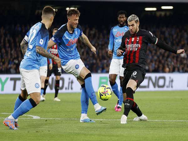 Trận đối đầu giữa Napoli và AC Milan